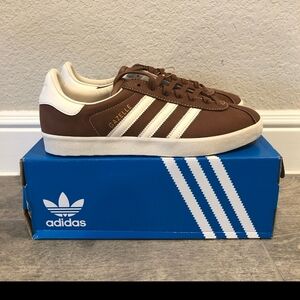 adidas Gazelle Men's Brown and White Sneakers